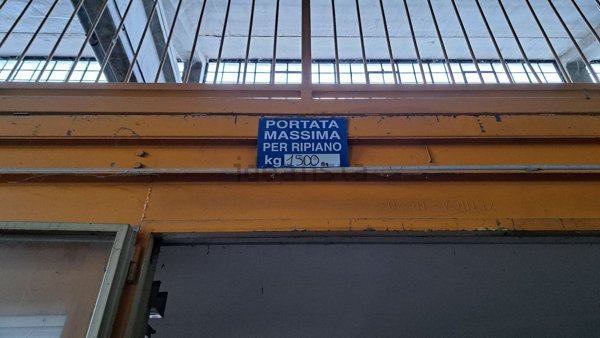 capannone in vendita a Ponte Lambro