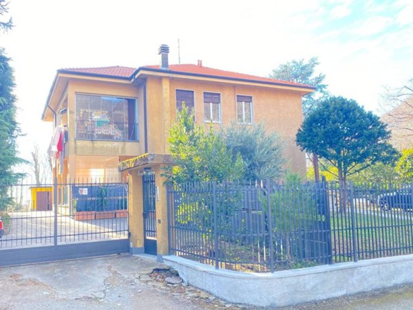 appartamento in vendita a Ponte Lambro