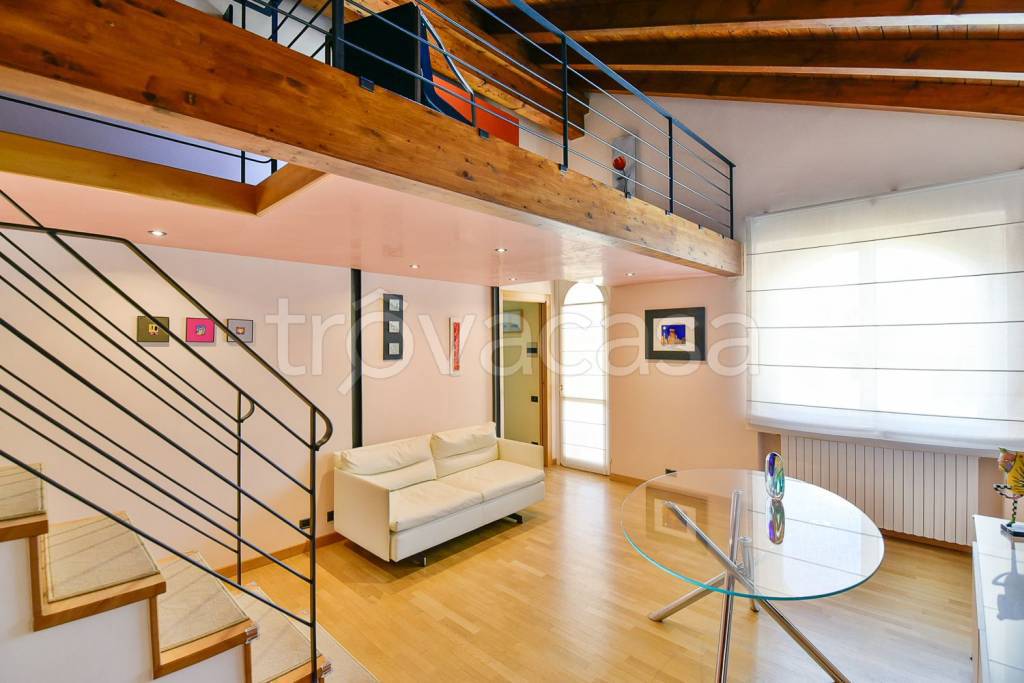 appartamento in vendita a Ponte Lambro