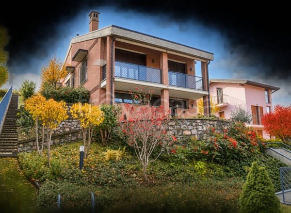 casa indipendente in vendita a Ponte Lambro in zona Schieppo