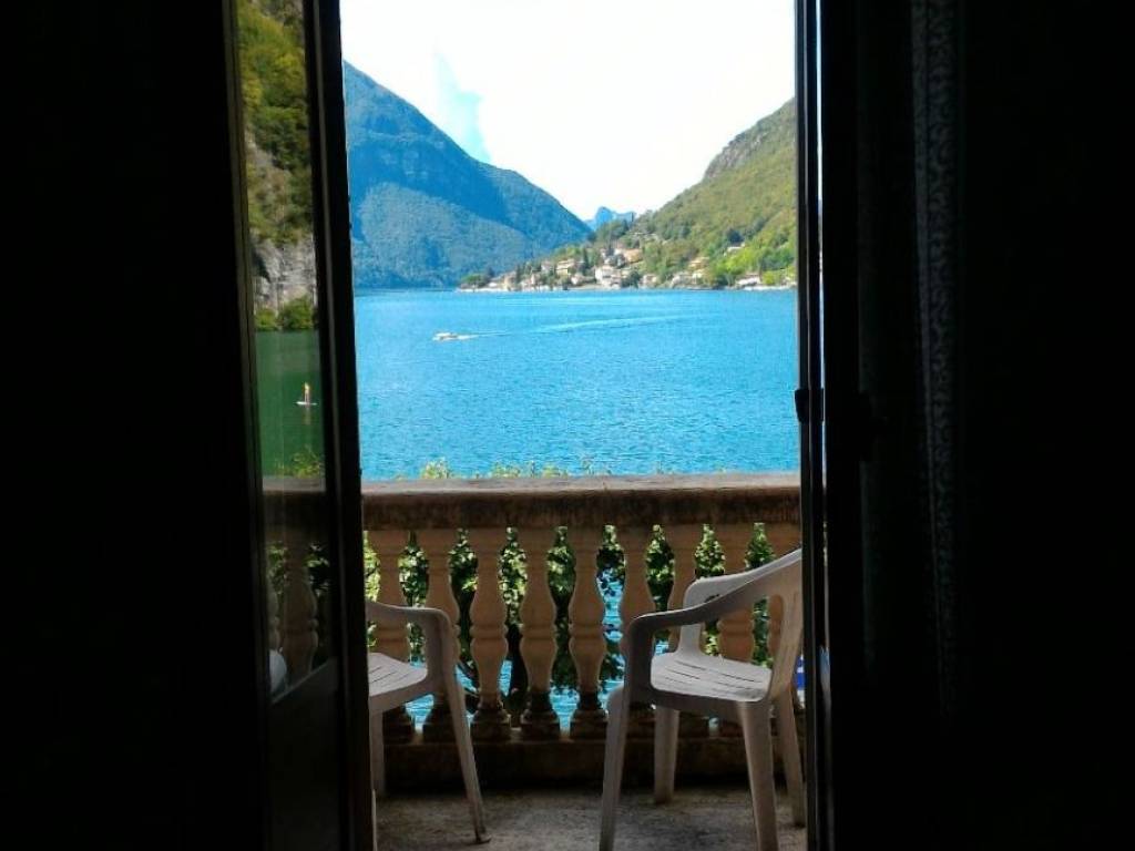 appartamento in vendita a Porlezza