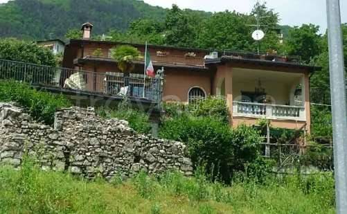 casa indipendente in vendita a Porlezza