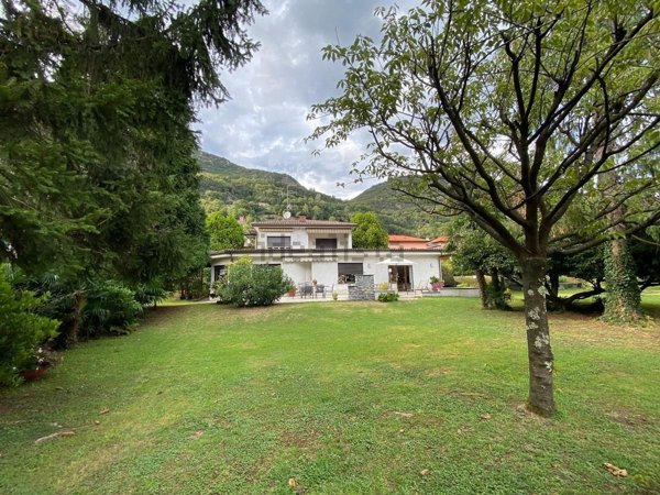 casa indipendente in vendita a Porlezza