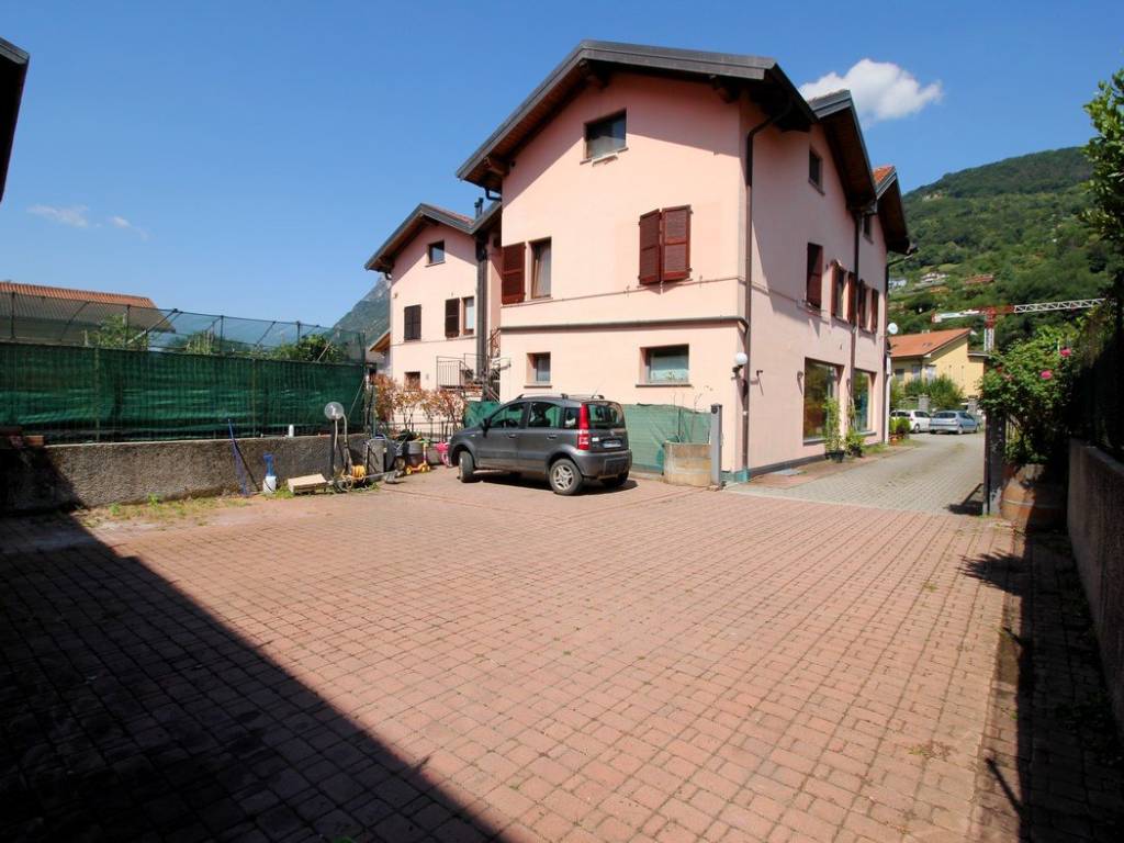 appartamento in vendita a Porlezza