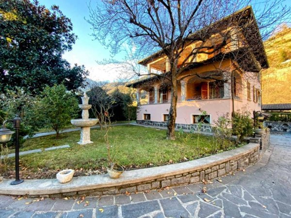 casa indipendente in vendita a Porlezza