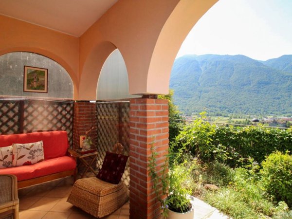 appartamento in vendita a Porlezza in zona Begna