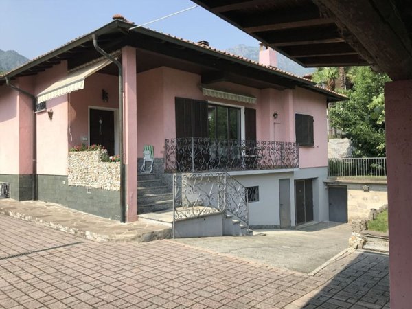 casa indipendente in vendita a Porlezza