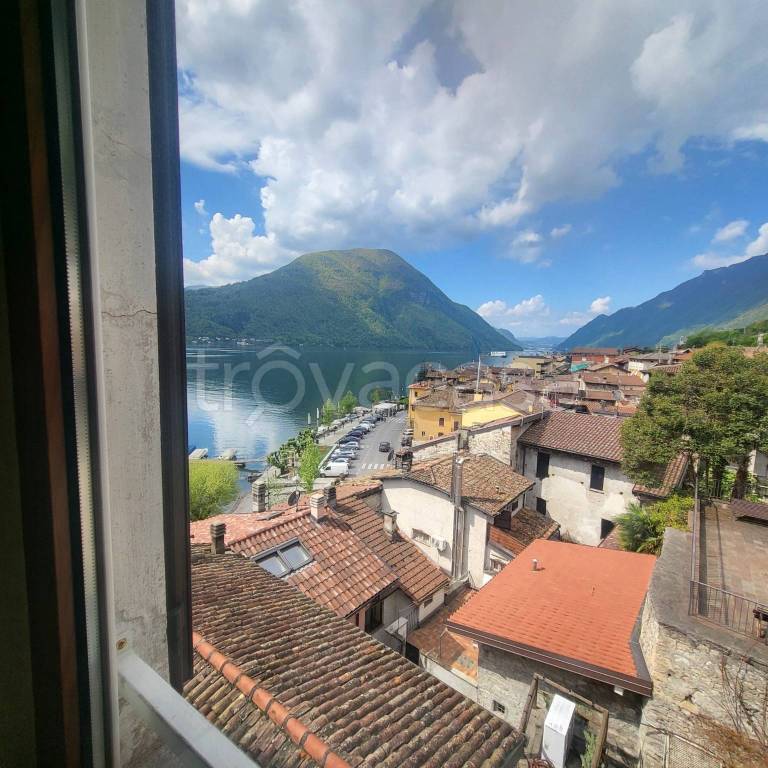 appartamento in vendita a Porlezza in zona Cima