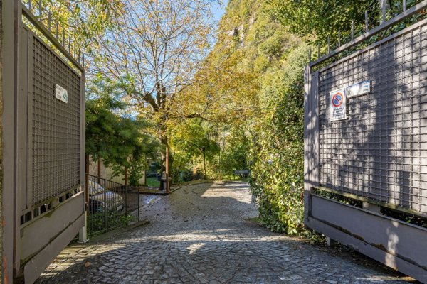 appartamento in vendita a Porlezza