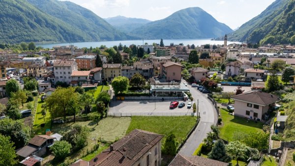casa indipendente in vendita a Porlezza