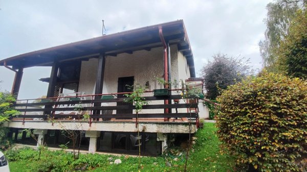 casa indipendente in vendita a Porlezza