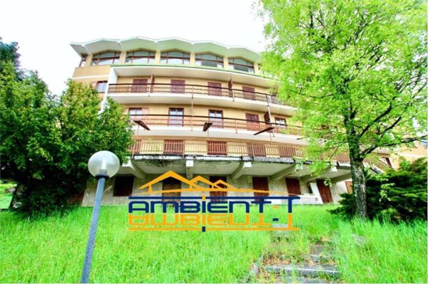 negozio in vendita a Porlezza