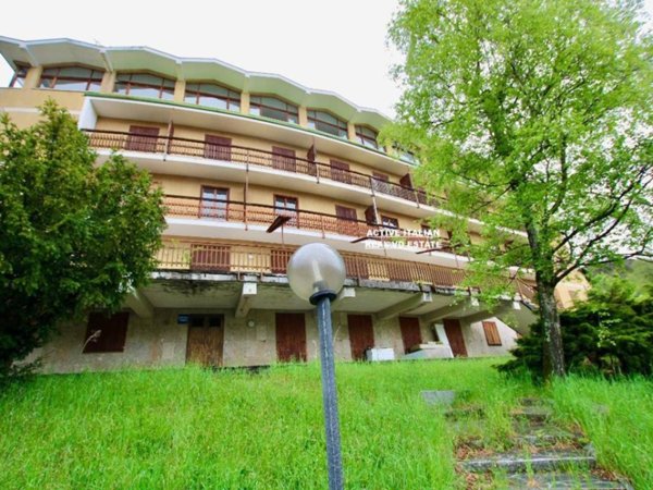 negozio in vendita a Porlezza