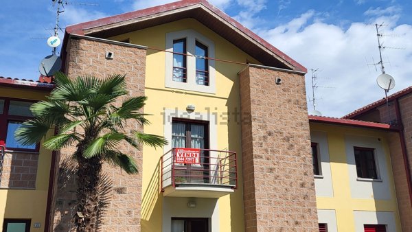 appartamento in vendita a Porlezza in zona Begna