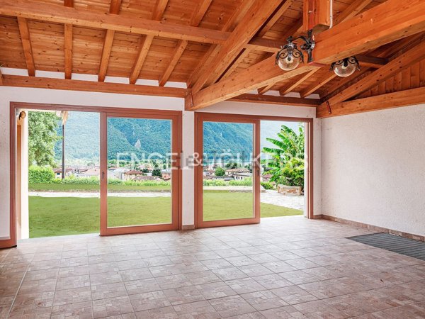 casa indipendente in vendita a Porlezza