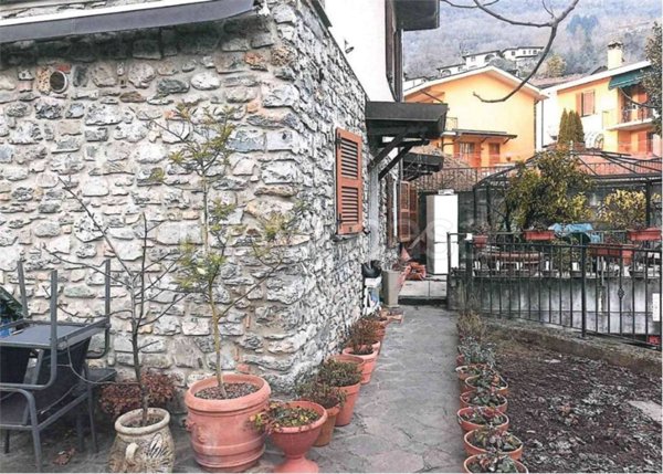 appartamento in vendita a Porlezza