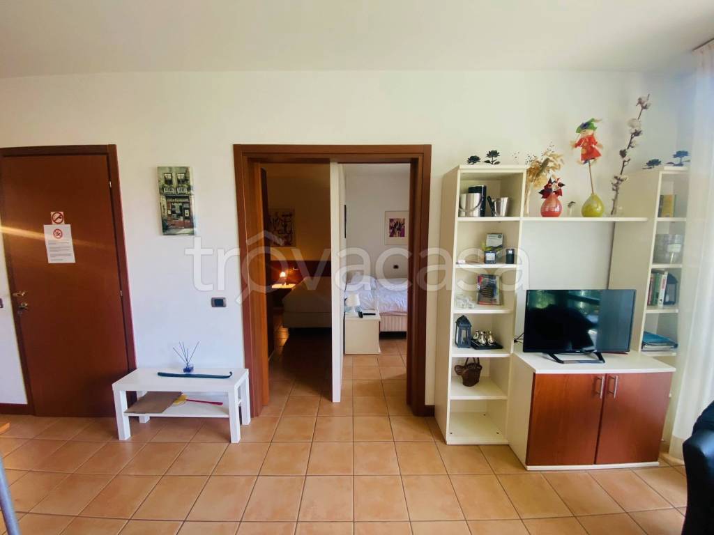 appartamento in vendita a Porlezza in zona Begna