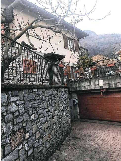 appartamento in vendita a Porlezza in zona Begna