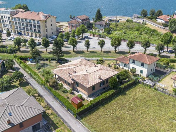 casa indipendente in vendita a Porlezza in zona Begna