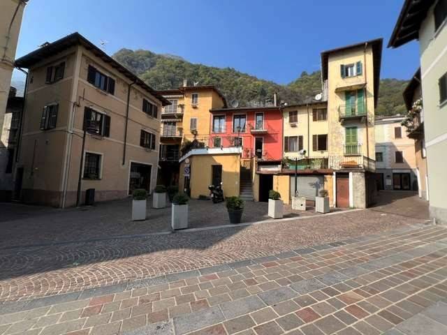 appartamento in vendita a Porlezza in zona Begna