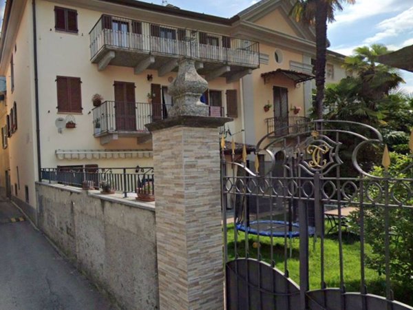 appartamento in vendita a Porlezza in zona Begna