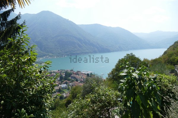 casa indipendente in vendita a Porlezza in zona Begna