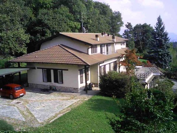 villa in vendita a Proserpio