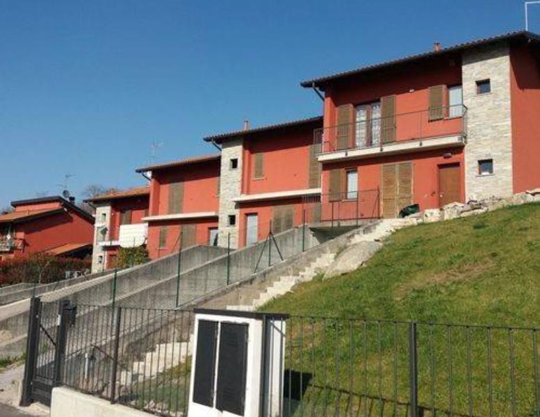 casa indipendente in vendita a Proserpio