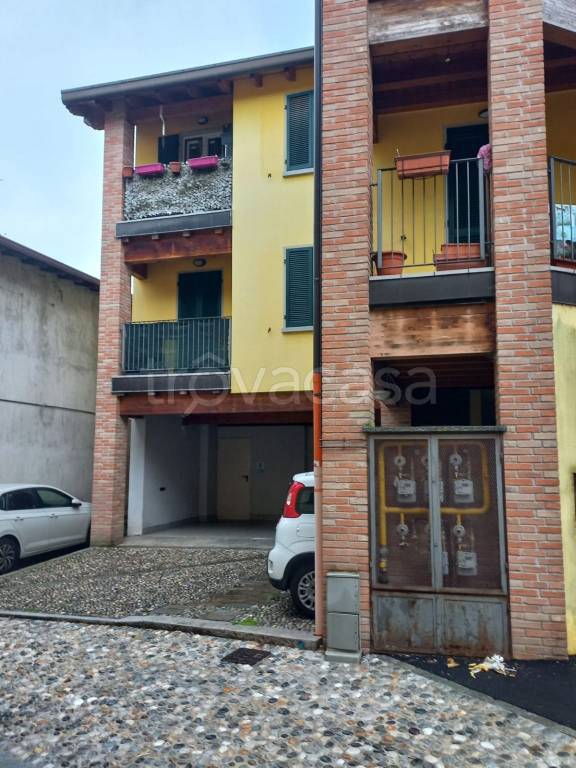 appartamento in vendita a Proserpio