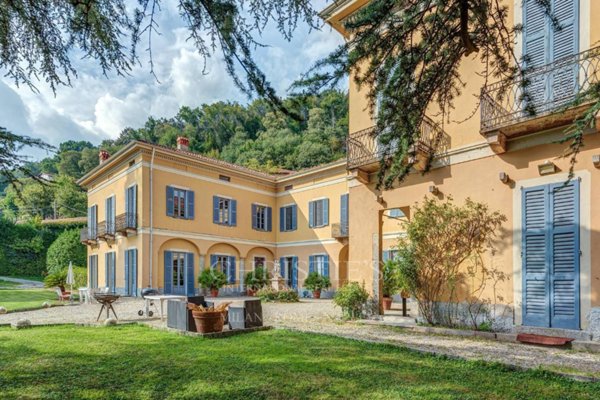 villa in vendita a Proserpio