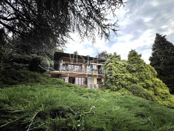 casa indipendente in vendita a Proserpio
