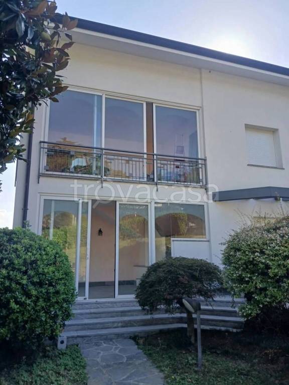 appartamento in vendita a Proserpio