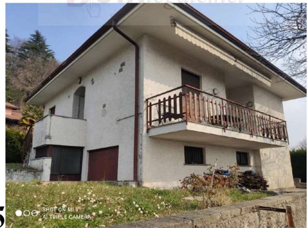 casa indipendente in vendita a Proserpio