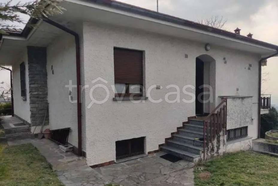 casa indipendente in vendita a Proserpio