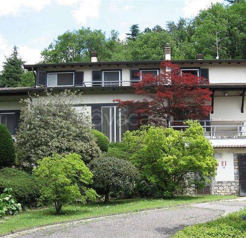 casa indipendente in vendita a Proserpio