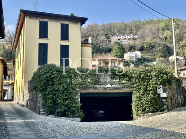 casa indipendente in vendita a Proserpio