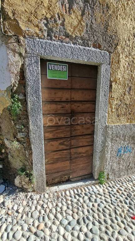 casa indipendente in vendita a Proserpio