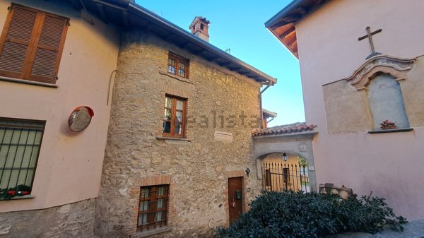 appartamento in vendita a Proserpio