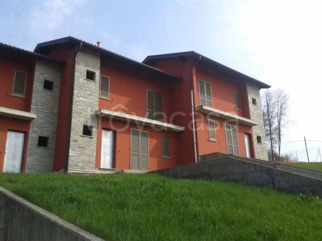 casa indipendente in vendita a Proserpio