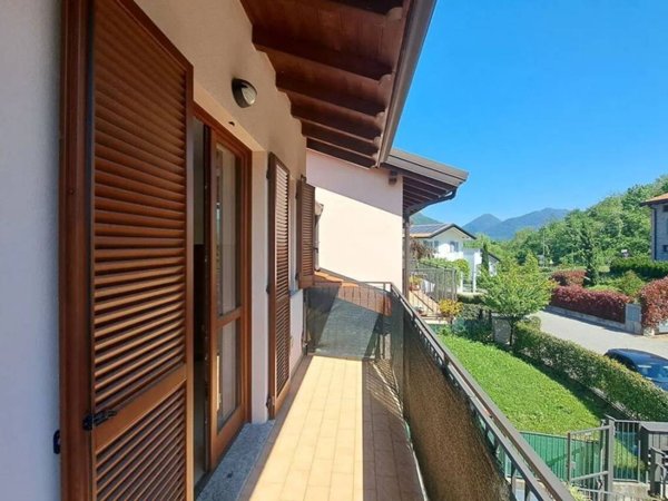 appartamento in vendita a Proserpio