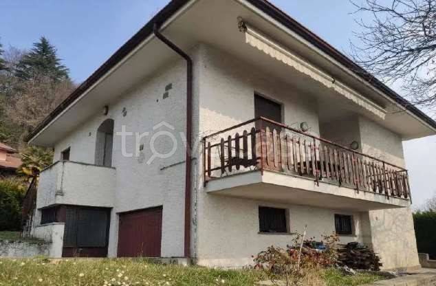 casa indipendente in vendita a Proserpio