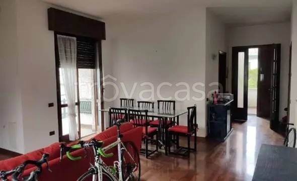 casa indipendente in vendita a Proserpio