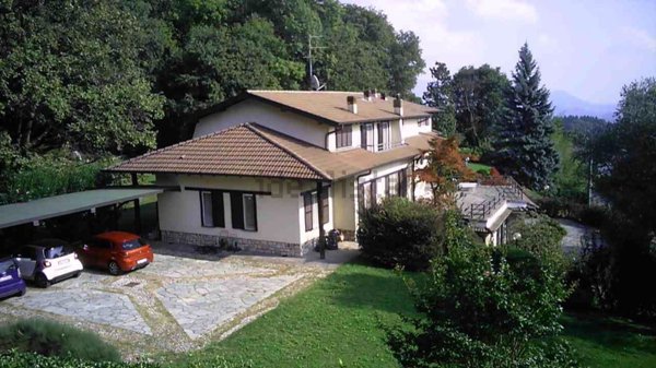 casa indipendente in vendita a Proserpio