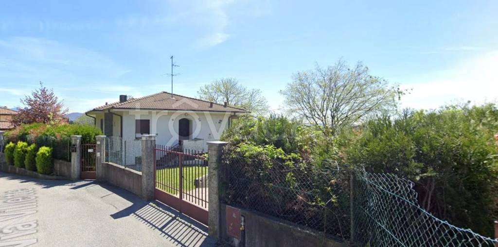 casa indipendente in vendita a Proserpio