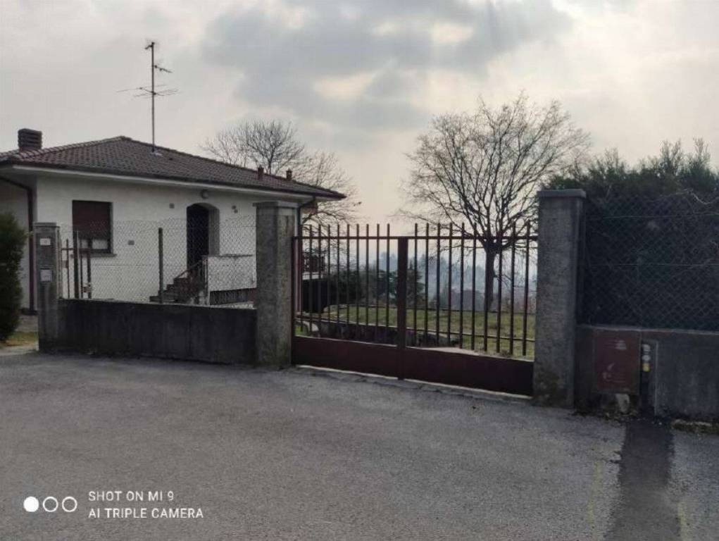 appartamento in vendita a Proserpio