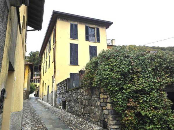 casa indipendente in vendita a Proserpio