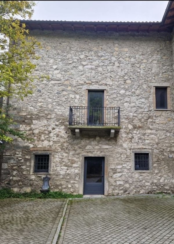 casa indipendente in vendita a Proserpio