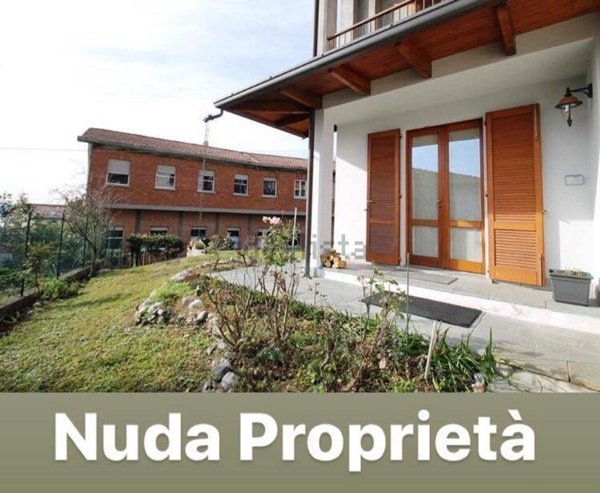 casa indipendente in vendita a Pusiano