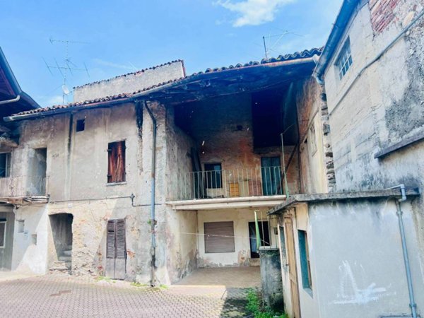casa indipendente in vendita a Pusiano