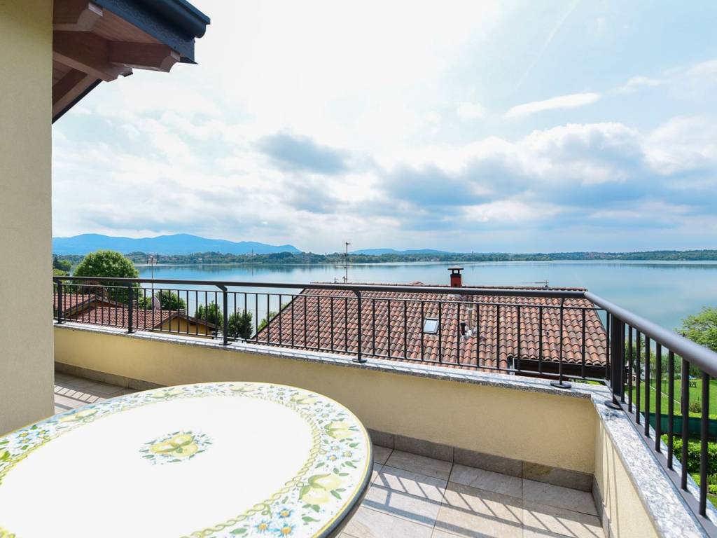 casa indipendente in vendita a Pusiano